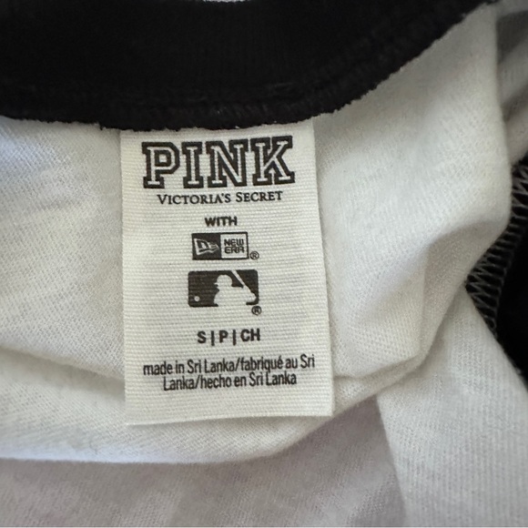 San Francisco Giant's Cropped Graphic Tee - Picture 5 of 6